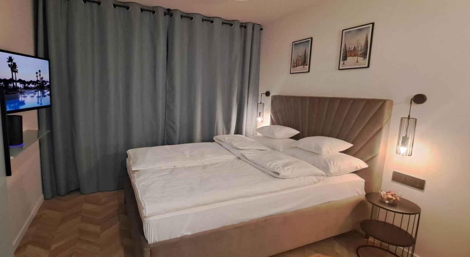 Falcon Apartment Center 4 Metro Swietokrzyska Warszawa Eksteriør bilde