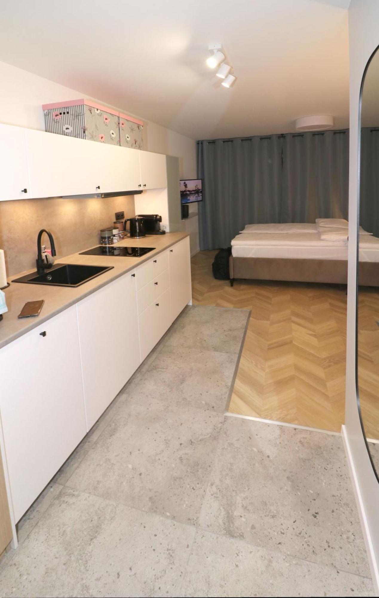 Falcon Apartment Center 4 Metro Swietokrzyska Warszawa Eksteriør bilde